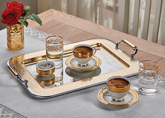 Kahveleriniz altın tepside