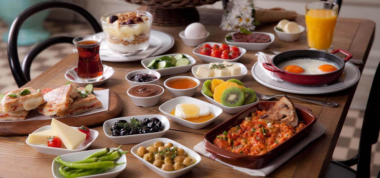 Kahvaltına Renk Kat…