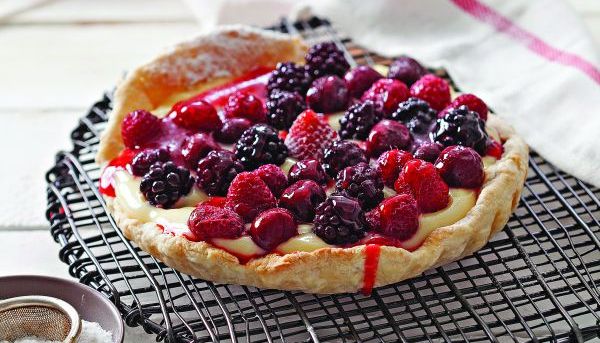 Milföy Kasesinde Orman Meyveli Pasta