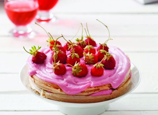 Pudingli ve Çilekli Helva