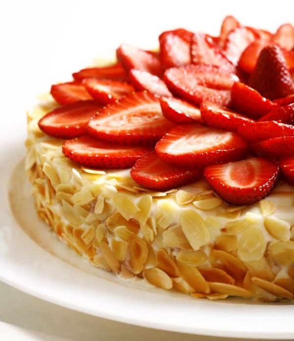 Havuçlu ve Bademli Pasta