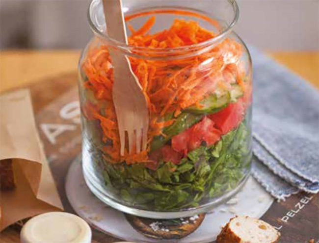 Rokalı ve Ispanaklı Salata