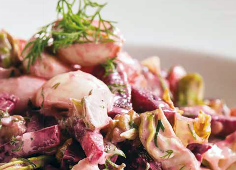 Pancarlı ve Keçi Peynirli Ceviz Salatası