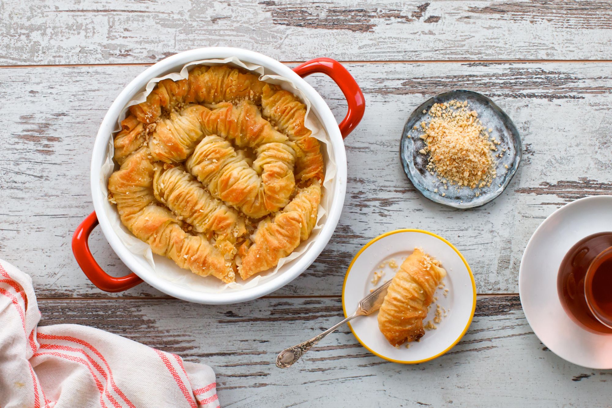 Oklavadan Çekme Tatlısı