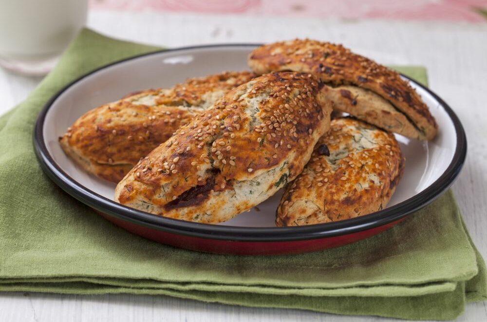 Kuru Üzümlü Tatlı Poğaça