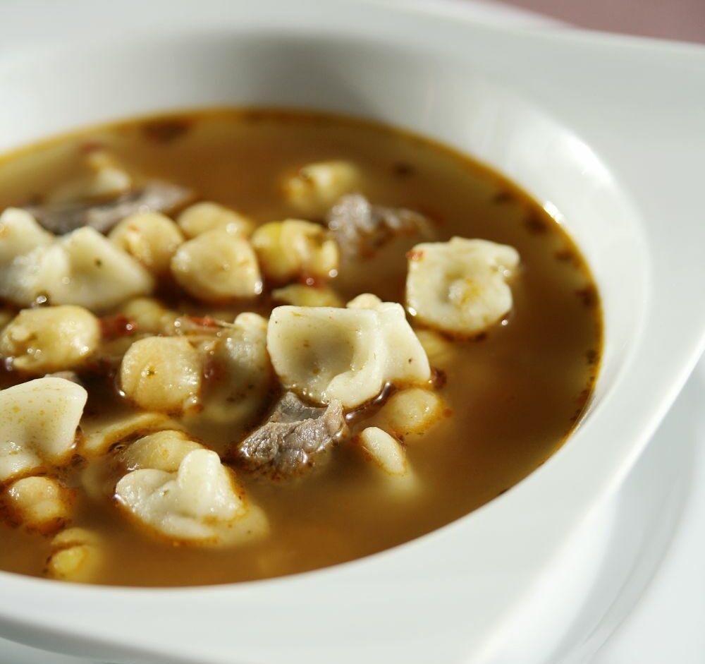 Nohutlu ve Mantılı Çorba