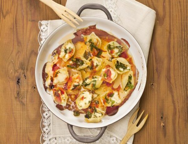 Fırında Soslu Midye Makarna