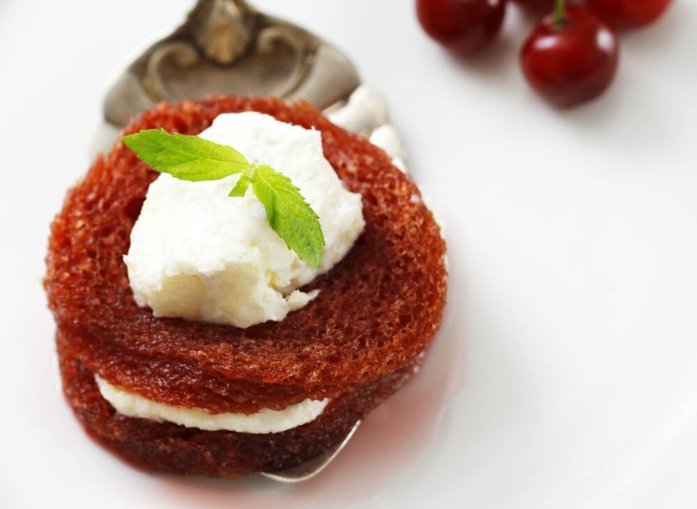 Vişneli Ekmek Tatlısı