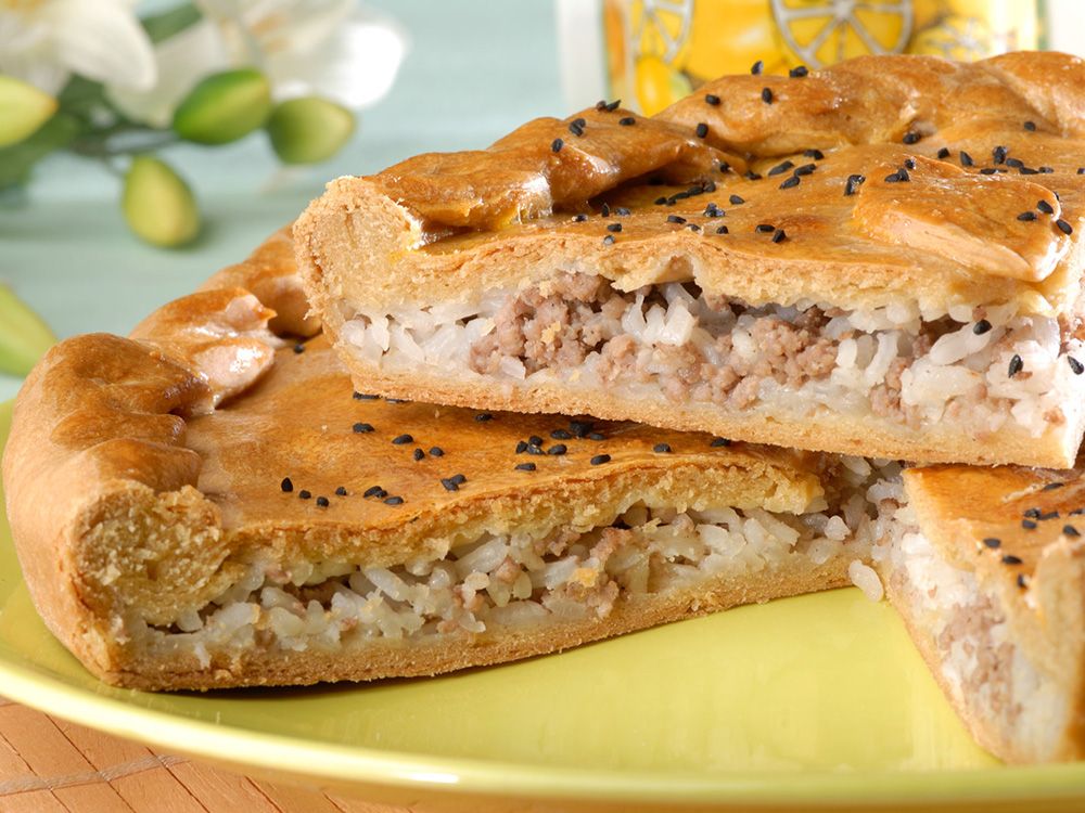 Pirinçli Etli Börek