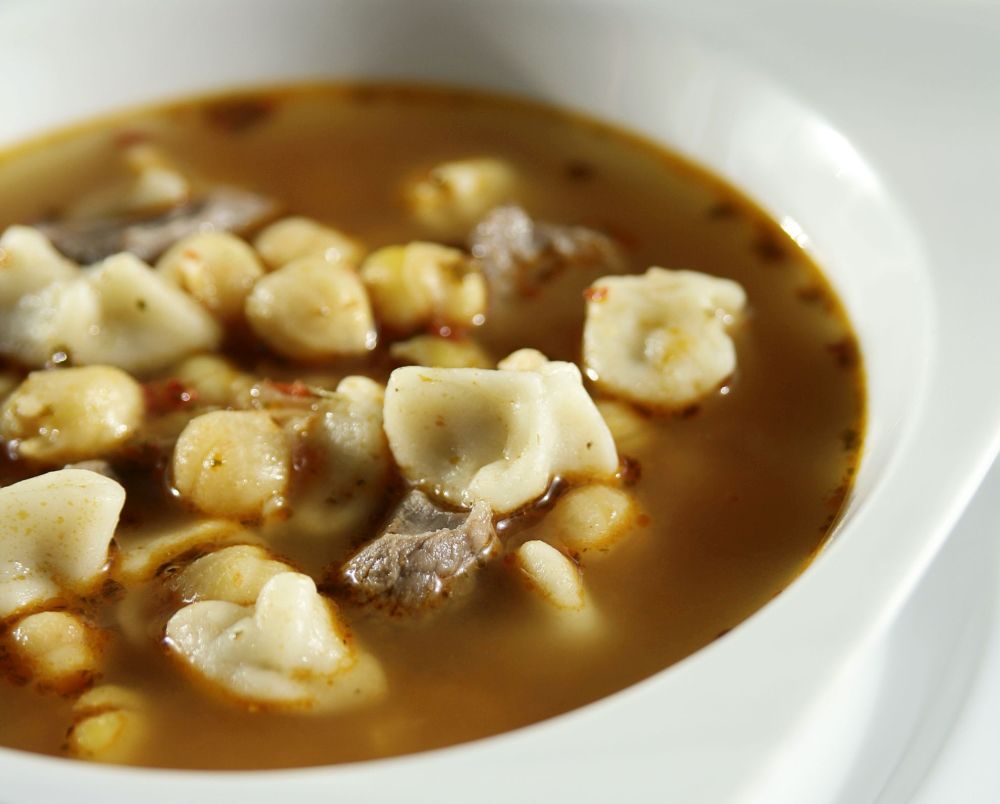 Nohutlu ve Mantılı Çorba