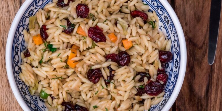 Turna Yemişli Arpa Şehriye Pilavı