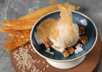 Pratik Pirinçli Cevizli Salata