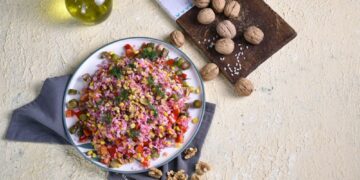 Pratik Pirinçli Cevizli Salata