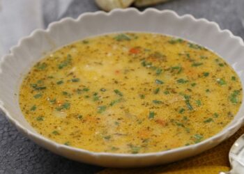 Zerdeçallı Kış Çorbası