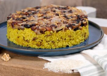 Soğan Taçlı Cevizli Pilav