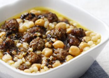 Nohutlu Köfte Çorbası