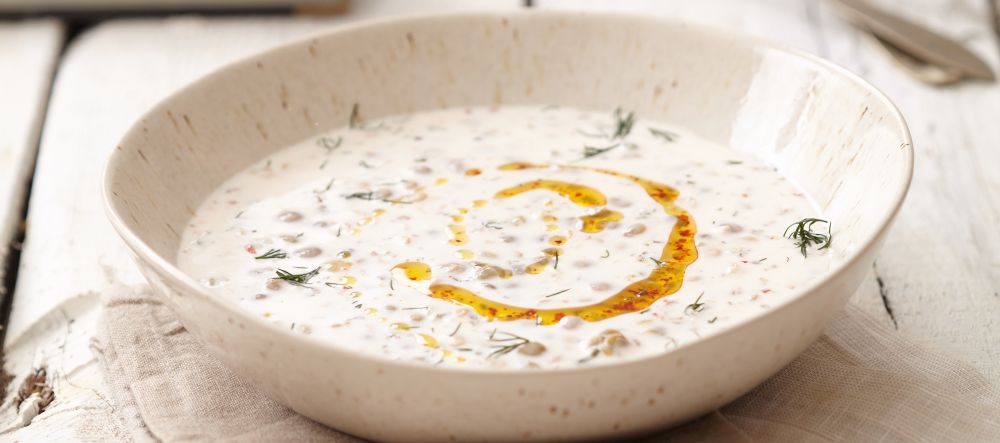 Yeşil Mercimekli ve Kinoalı Soğuk Çorba