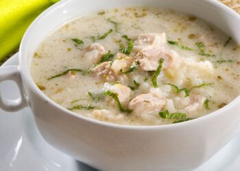 Kremalı Pirinçli Hindi Çorbası