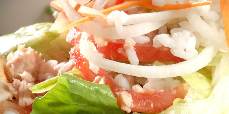 Soğanlı Ton Balıklı Salata